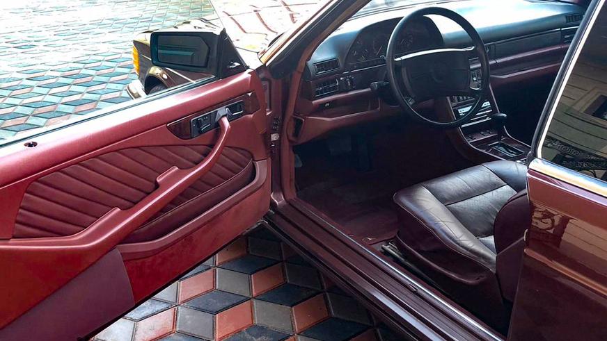 Mercedes-Benz 560 SEC продают в Алматы за 11 млн тенге