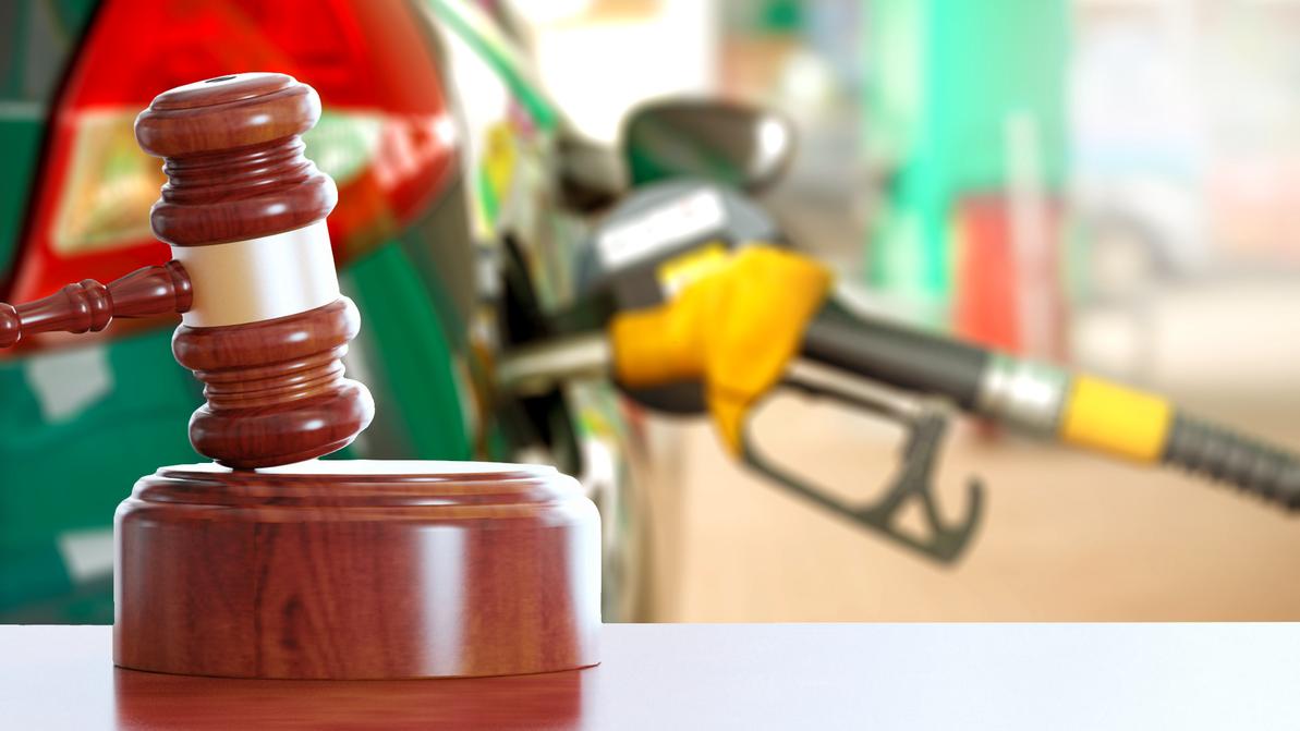 Оспорить в суде повышение акциза на бензин намерены юристы