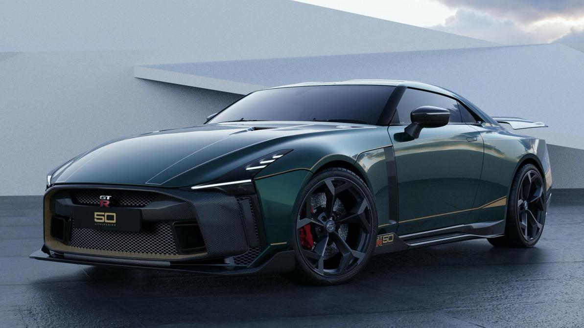 Nissan показал серийный GT-R50