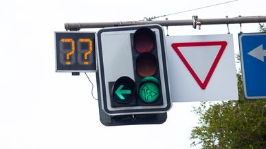 Почти сотня «умных» светофоров появится в Алматы в 2020-м