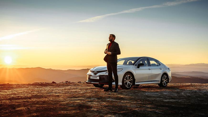 Toyota Camry одели в «спортивку»