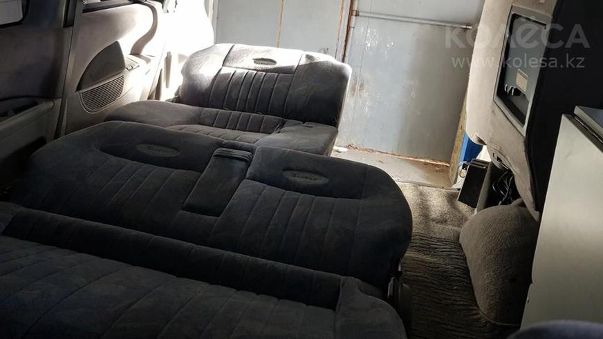 Шестиколёсная Mitsubishi Delica за 5 млн тенге