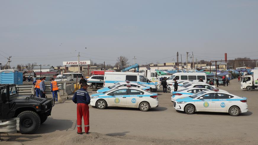 Более 22 000 авто въехало в Алматы через блокпосты за два дня карантина