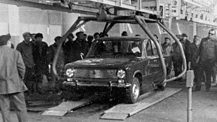 АВТОВАЗ напомнил о скором юбилее «копейки»