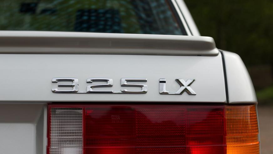 Почти 60 тысяч долларов просят за BMW E30