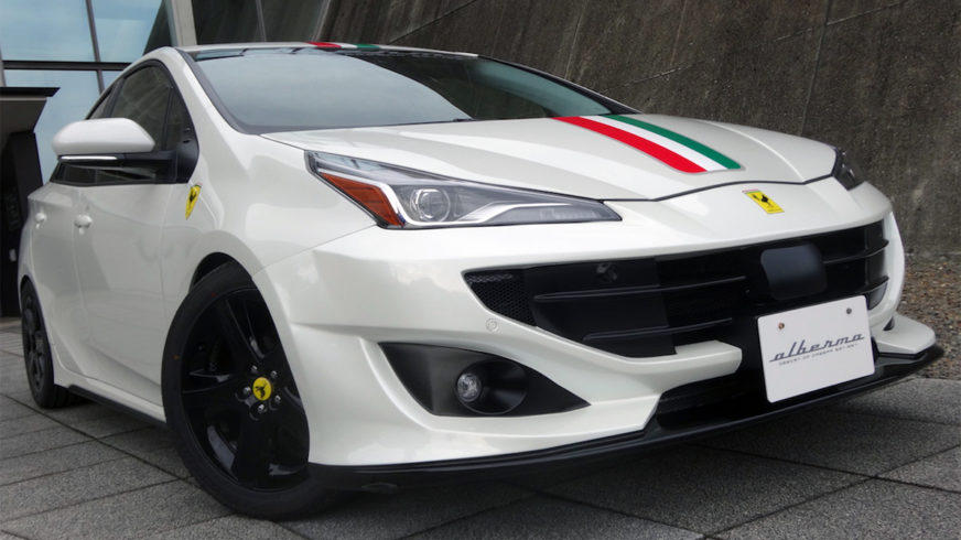 Toyota RAV4 в стиле Lamborghini Urus