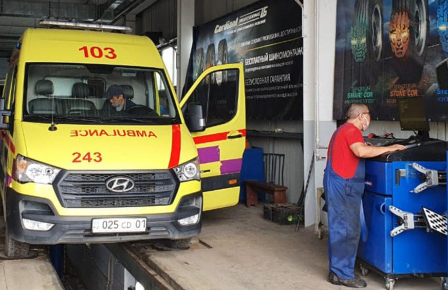 В Нур-Султане шинный бизнес помог станциям скорой помощи