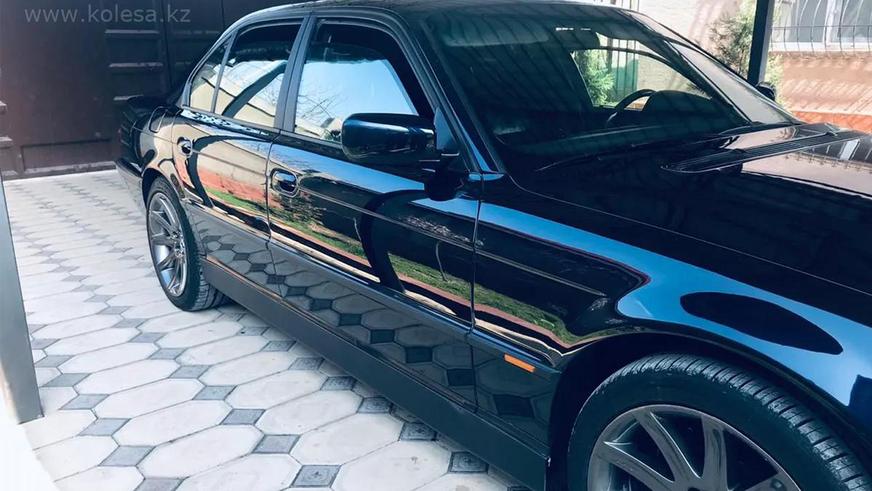 Самые дорогие BMW 7-й серии (Е38) на Kolesa.kz