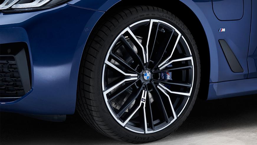 BMW обновила пятую серию (G30)