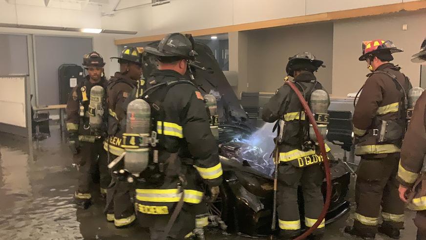 Ночные гости: в США пострадали автоцентры Mercedes и Honda