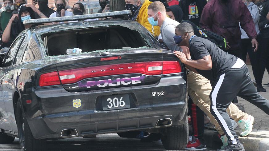 Ночные гости: в США пострадали автоцентры Mercedes и Honda