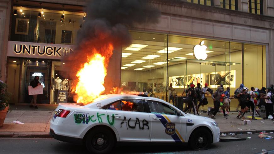 Ночные гости: в США пострадали автоцентры Mercedes и Honda