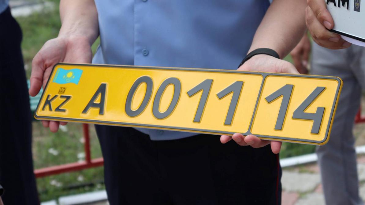 105 армянских машин временно зарегистрировали в РК за 1 июня