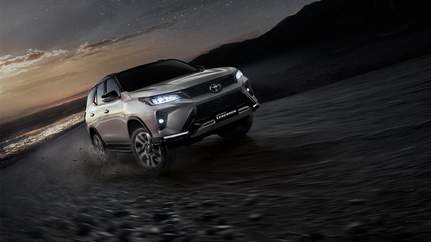 Вслед за Hilux показали обновлённый Toyota Fortuner