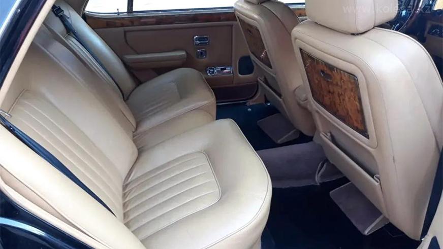 Rolls-Royce Silver Spur продают в Казахстане