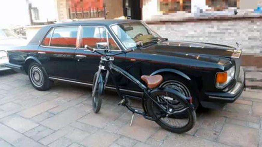 Rolls-Royce Silver Spur продают в Казахстане