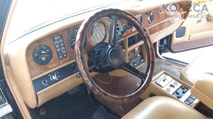 Rolls-Royce Silver Spur продают в Казахстане