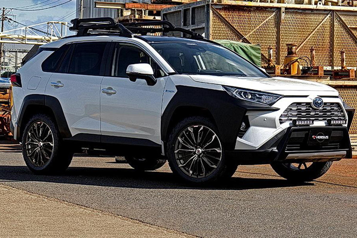 Toyota RAV4 получил агрессивный обвес