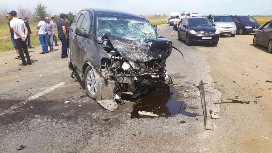 Шесть человек погибли в ДТП с участием Lada Largus и Toyota Ipsum в Актюбинской области