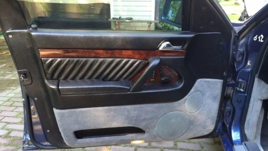 За «140-й» Mercedes-Benz Ельцина просят почти миллион долларов