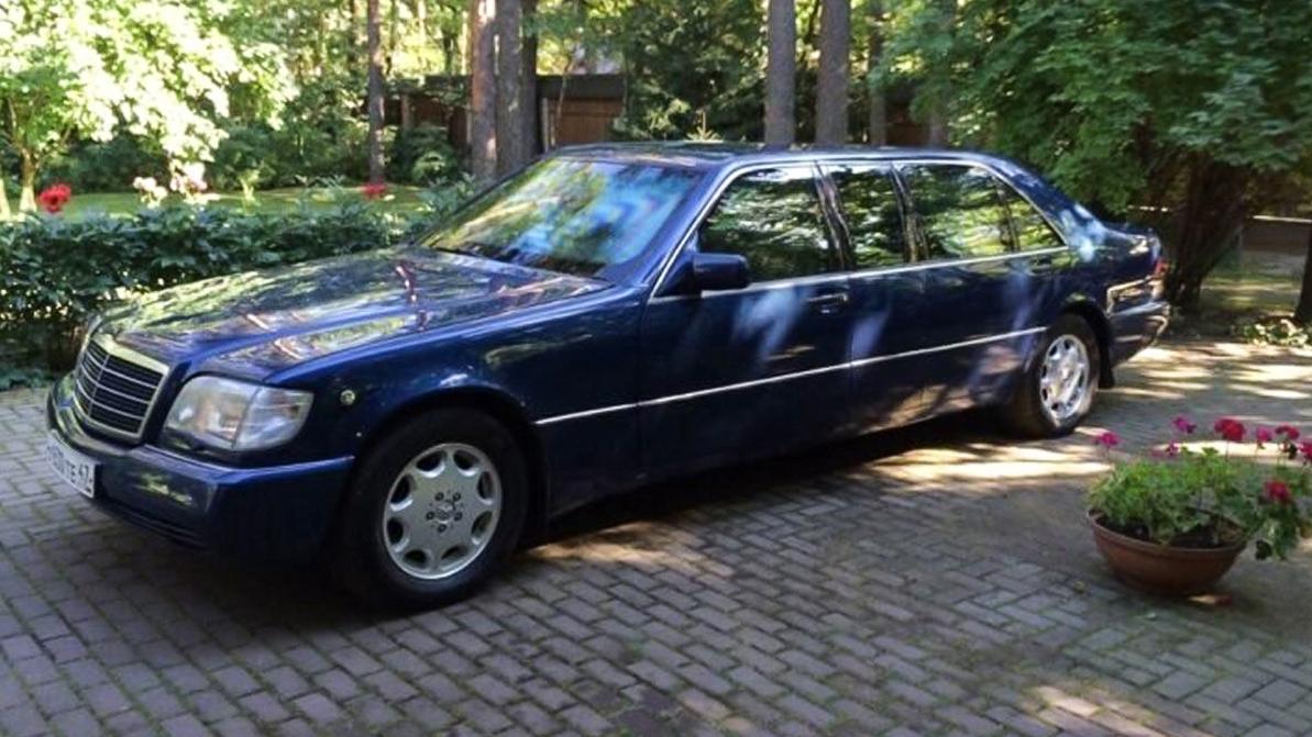 За «140-й» Mercedes-Benz Ельцина просят почти миллион долларов