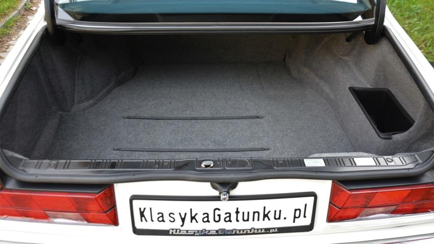 «Семёрка» BMW E32 простояла у дилера 23 года