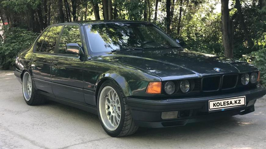 «Семёрка» BMW E32 простояла у дилера 23 года