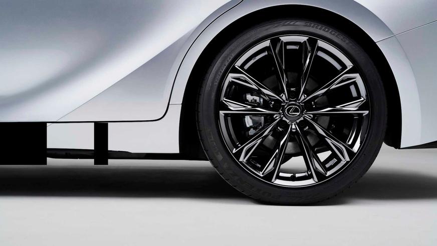 Lexus IS: рестайлинг вместо нового поколения