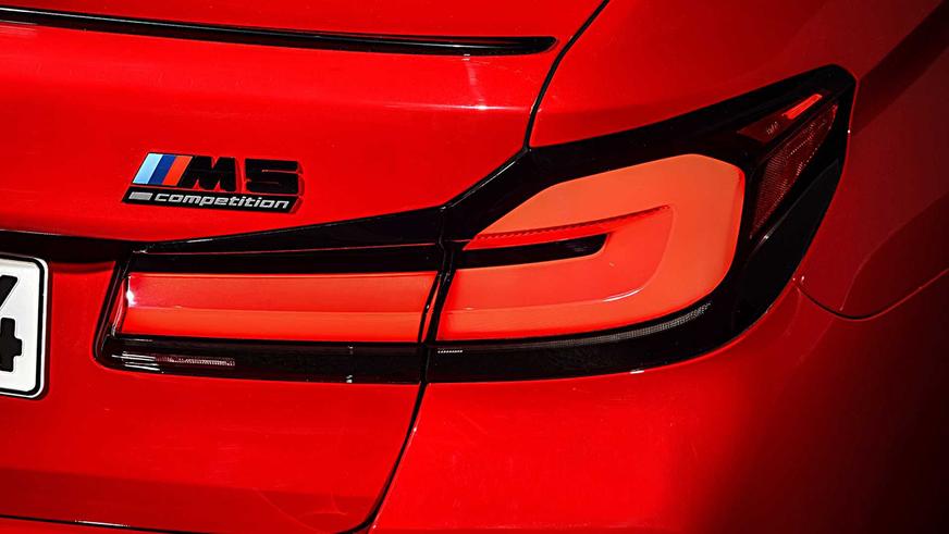 Что изменилось в BMW M5 после обновления