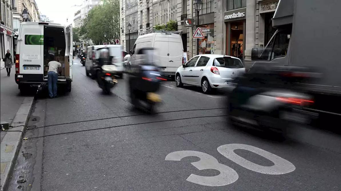 Парижский лимит: в городе не более 30 км/ч