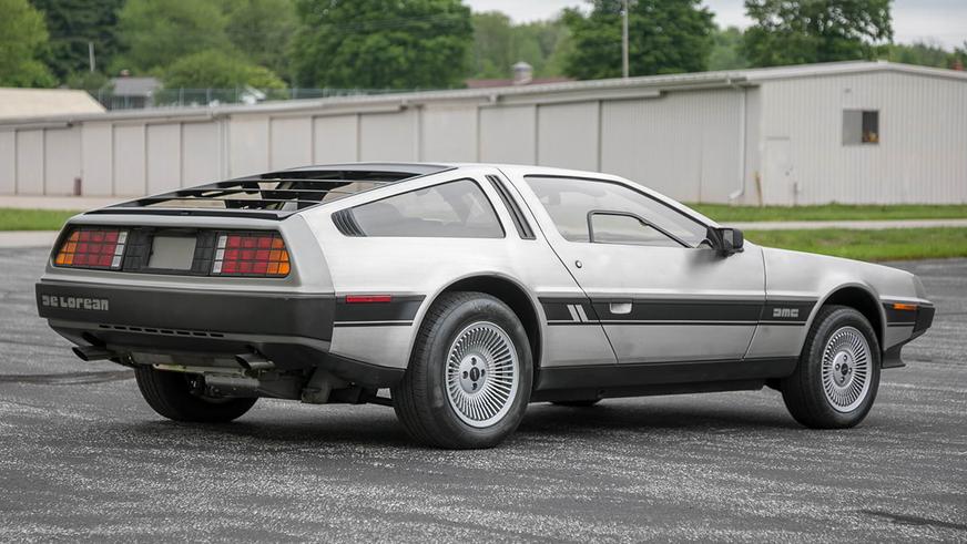 С молотка пустят почти новый DeLorean