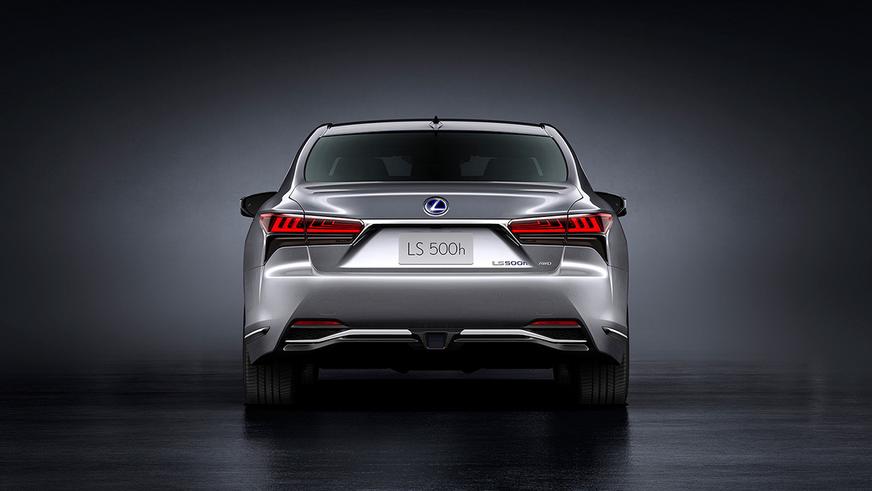 Седан Lexus LS обновился