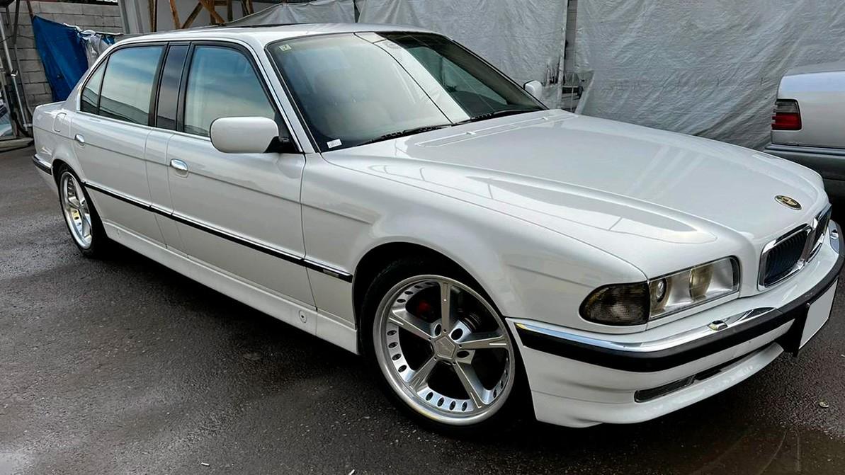 Kolesa.kz-те сирек кездесетін BMW L7 сатылады