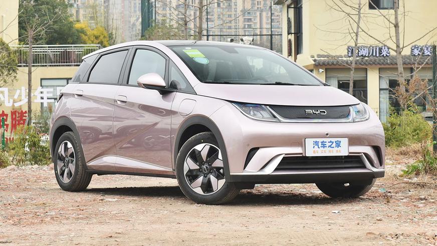 Электрокар BYD Dolphin обновился и подешевел
