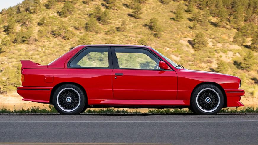 Очень редкую BMW M3 хотят продать за 200 тысяч долларов