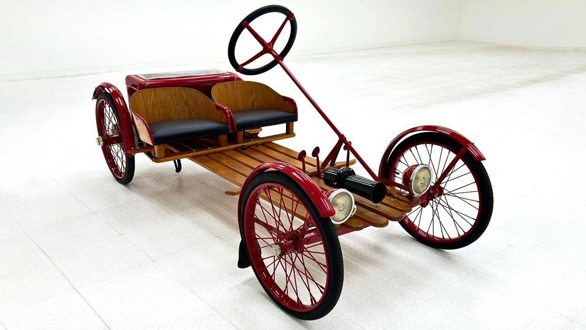 100 жастағы электрокар саудаға шықты