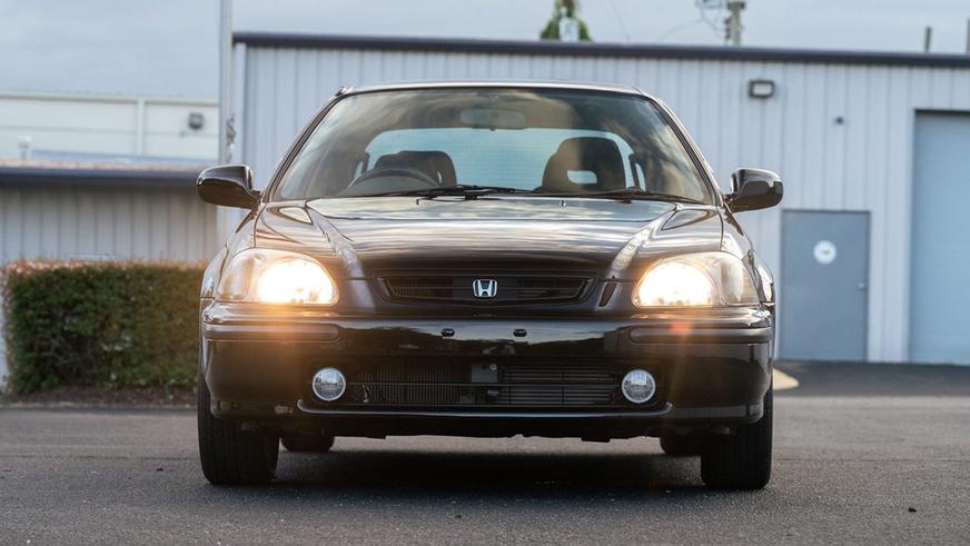 В США нашли новый Honda Civic SiR 1996 года выпуска