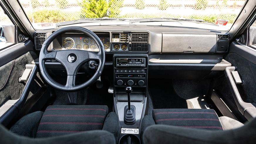Практически новая Lancia Delta Integrale появилась на торгах