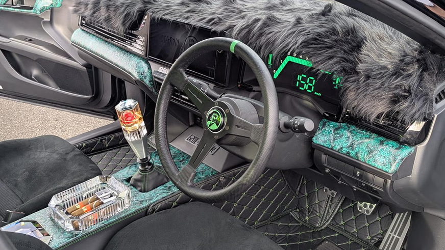 Toyota построила 7-цилиндровую Camry