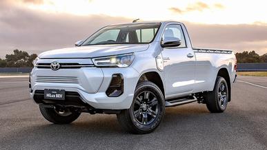 Toyota провела закрытый клиентский тест пикапа Hilux на батарейках