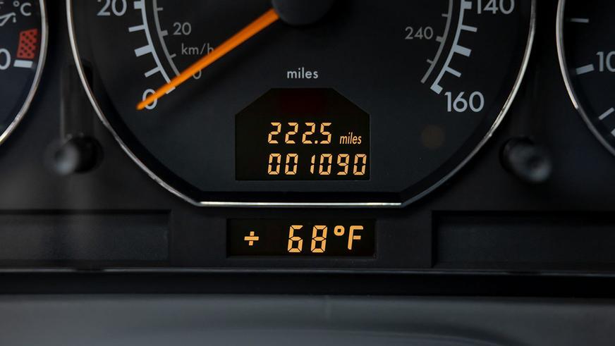 Практически новый Mercedes-Benz SL600 (R129) обнаружен в США