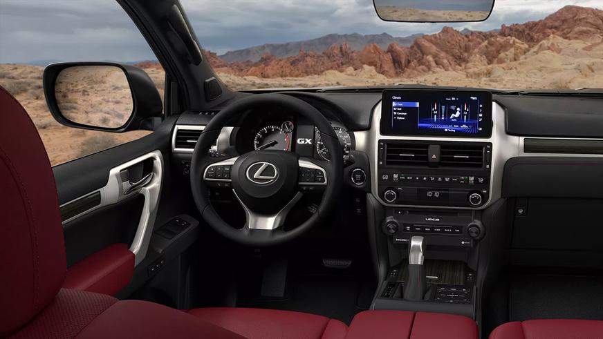 Lexus освежил интерьер внедорожника GX