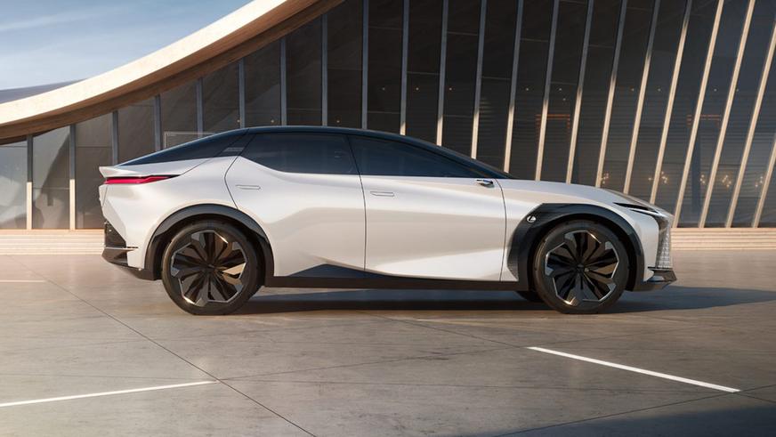 Lexus LF-Z показал ближайшее будущее электромобилей марки