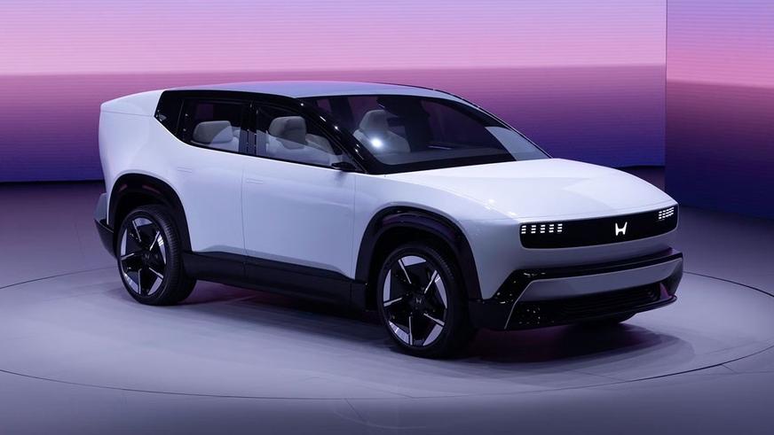 Honda показала электроседан в стиле Lamborghini