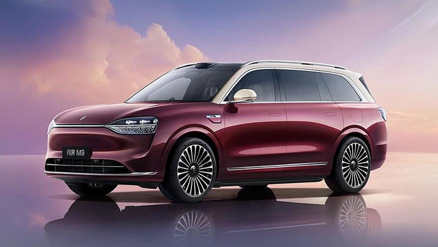 В Китае открылся приём заказов на новый кроссовер Aito M8