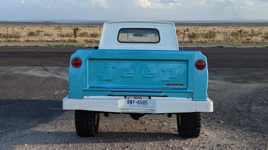 Рестомод 57-летнего пикапа Jeep получил 717-сильный мотор