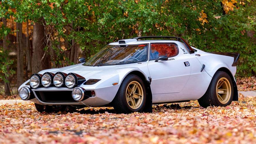 Качественную реплику культовой Lancia Stratos продают с аукциона