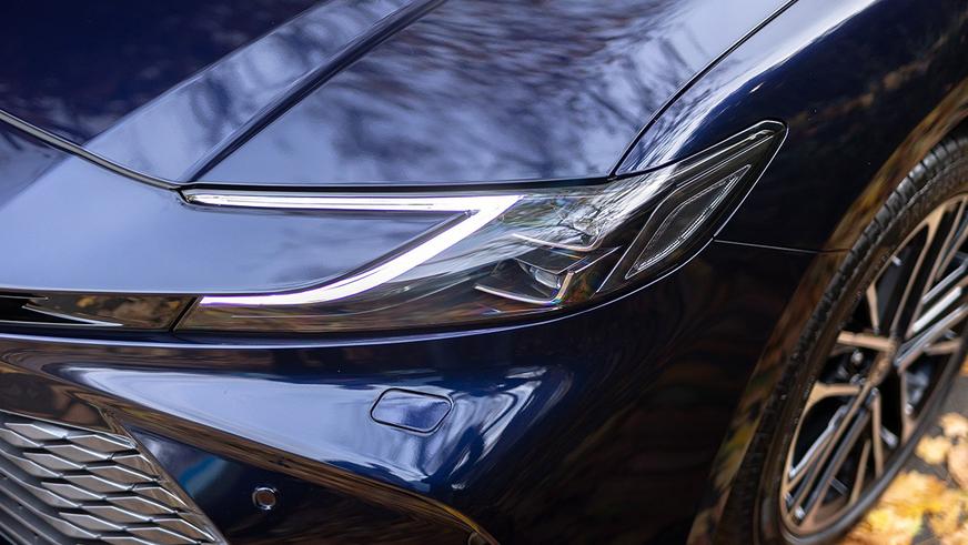 Toyota Camry 80 HEV: официальная и… гибридная?
