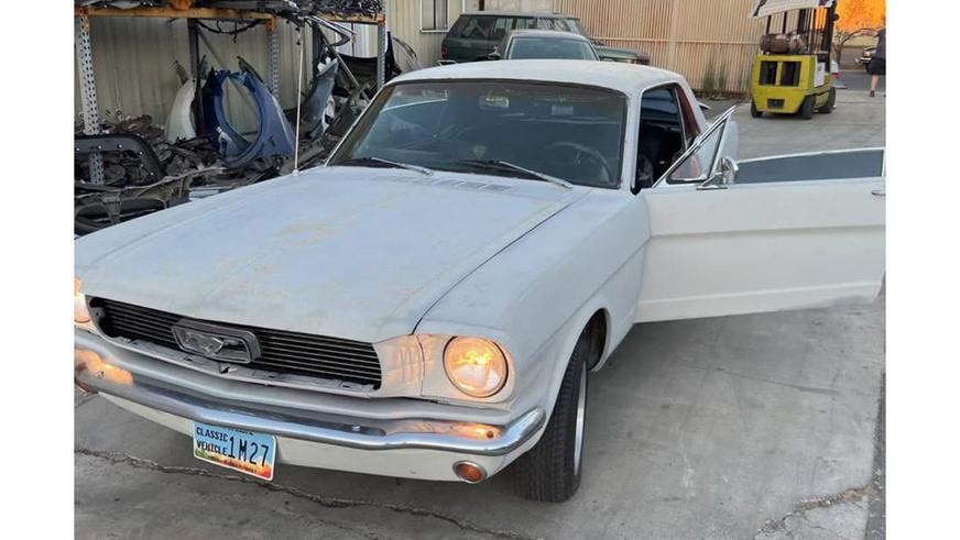 Снаружи Mustang, а внутри… Tesla
