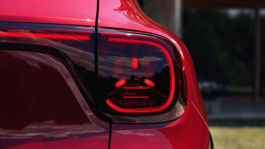 Mercedes-Benz GLA перешёл на электротягу